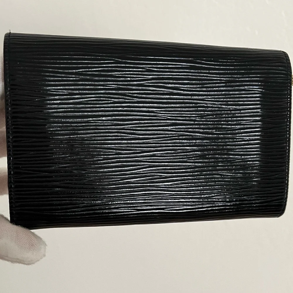 LOUIS VUITTON Black Epi Bifold Wallet Porte-Monnaie Tresor BNWOT 2003
